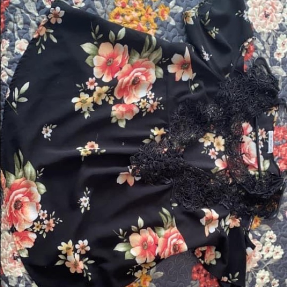 Cold shoulder top